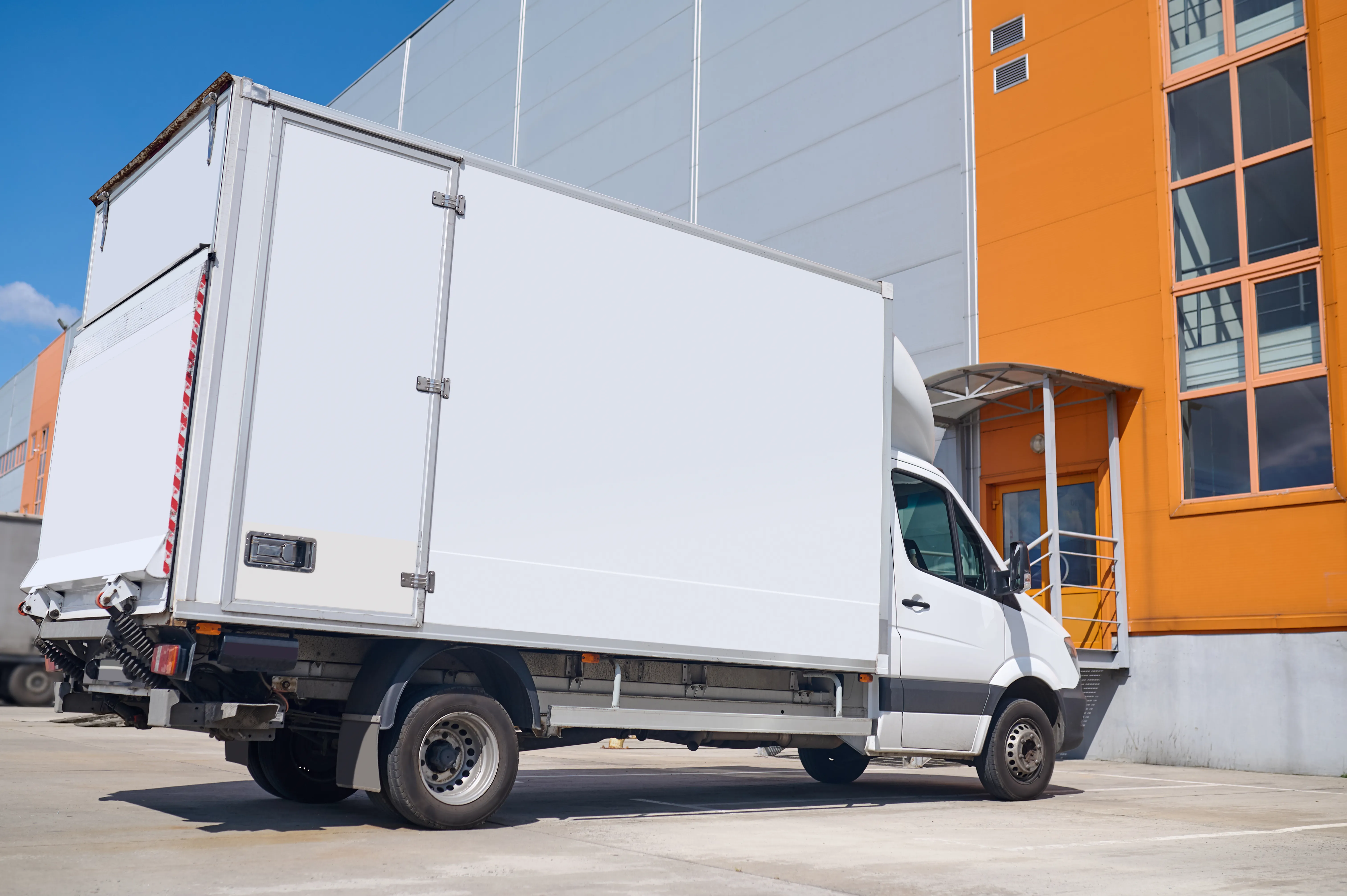 White Luton box van for large deliveries